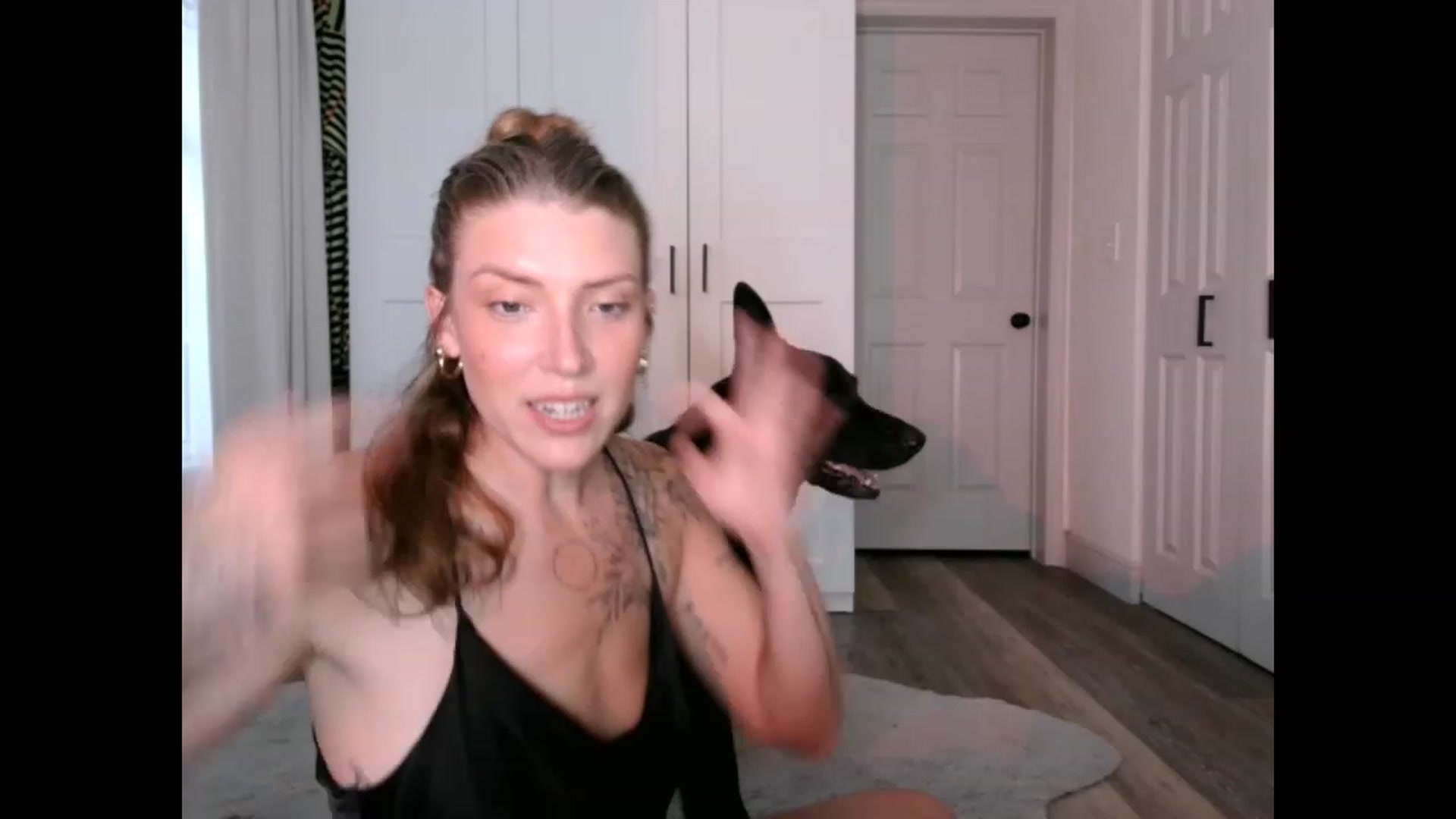 Gallery image thumbnail from Sunnyy_Dazee's myfreecams stream on, 05/24/2023, 21:18 image 16 of 20