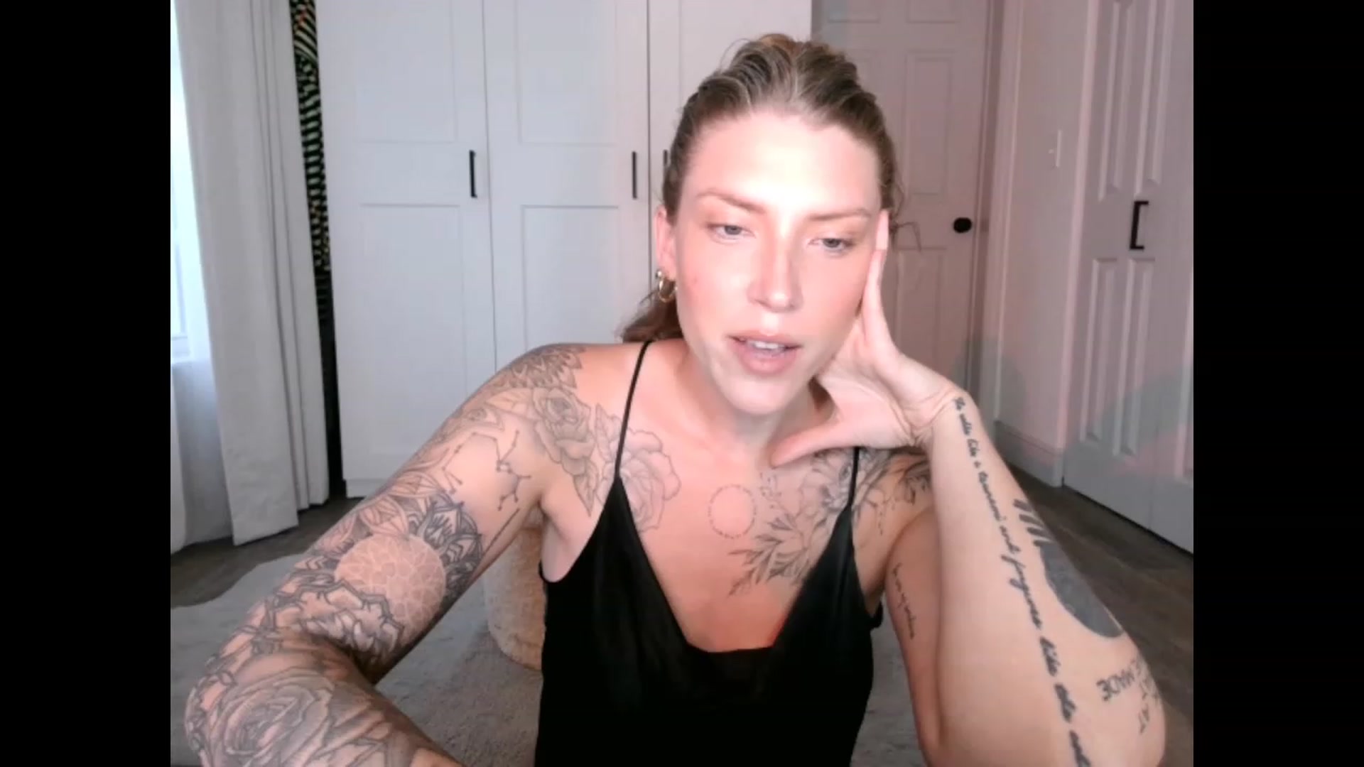 Gallery image thumbnail from Sunnyy_Dazee's myfreecams stream on, 05/24/2023, 21:18 image 4 of 20