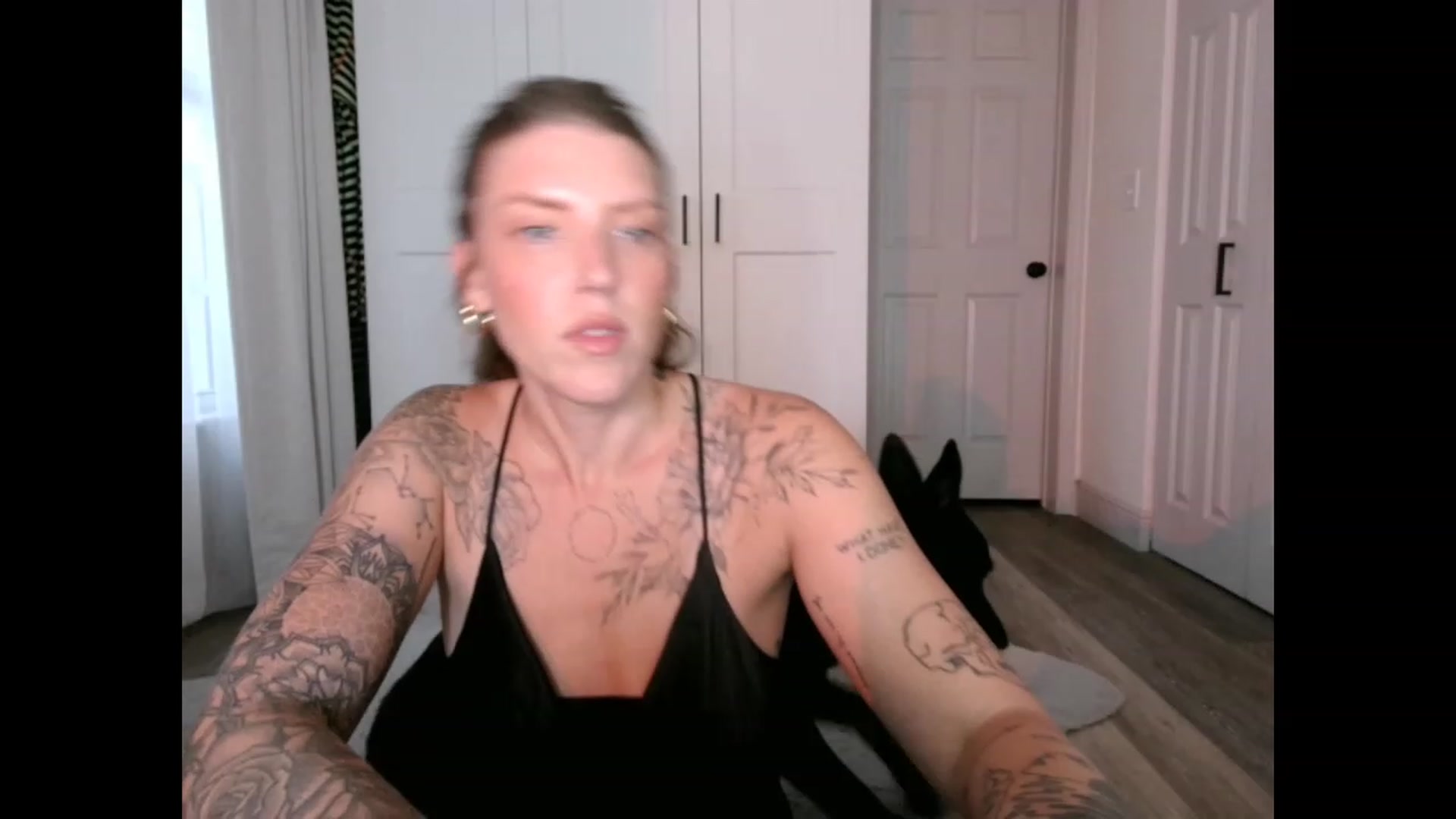 Gallery image thumbnail from Sunnyy_Dazee's myfreecams stream on, 05/24/2023, 21:18 image 17 of 20