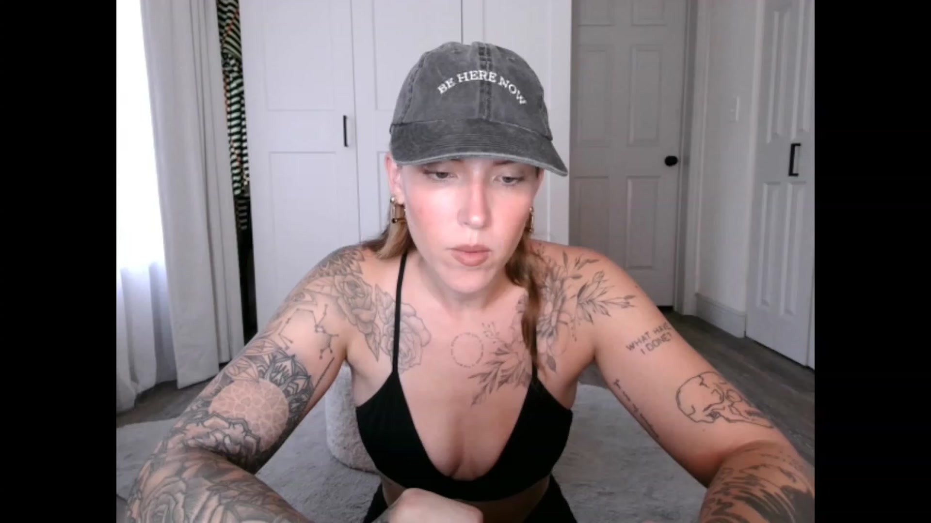 Gallery image thumbnail from Sunnyy_Dazee's myfreecams stream on, 05/25/2023, 23:39 image 10 of 20