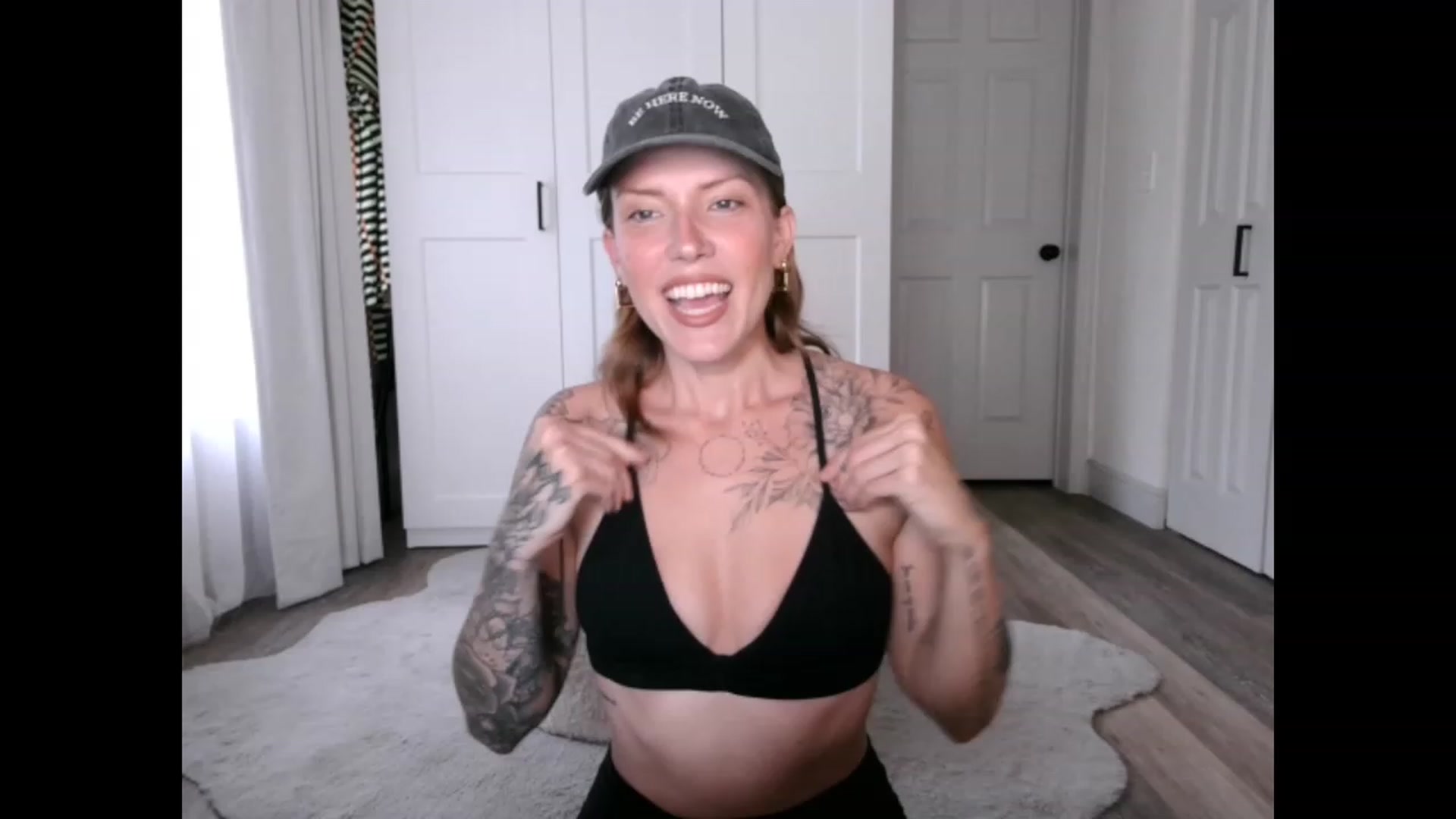 Gallery image thumbnail from Sunnyy_Dazee's myfreecams stream on, 05/25/2023, 23:39 image 5 of 20