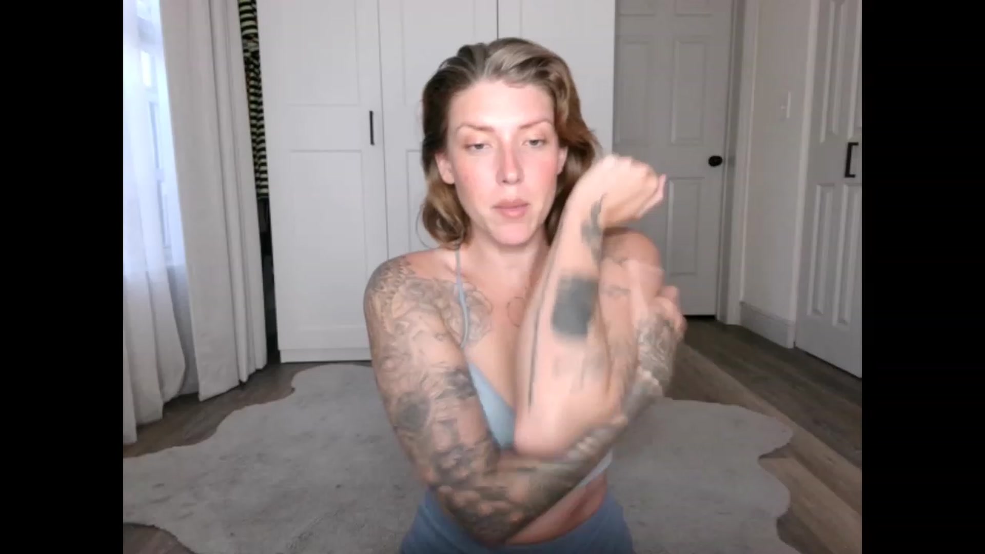 Gallery image thumbnail from Sunnyy_Dazee's myfreecams stream on, 05/31/2023, 24:02 image 19 of 20