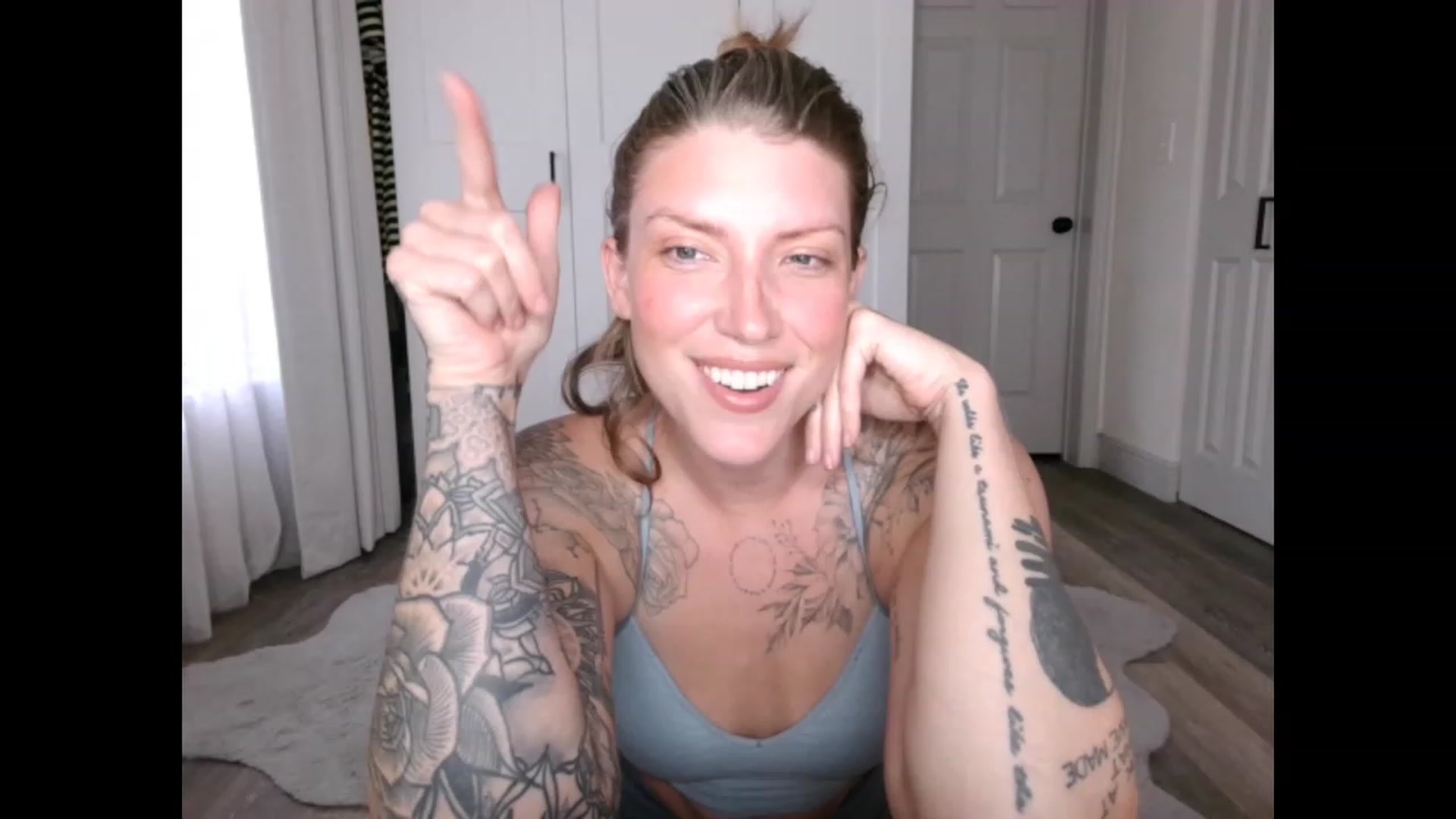 Gallery image thumbnail from Sunnyy_Dazee's myfreecams stream on, 05/31/2023, 24:02 image 15 of 20