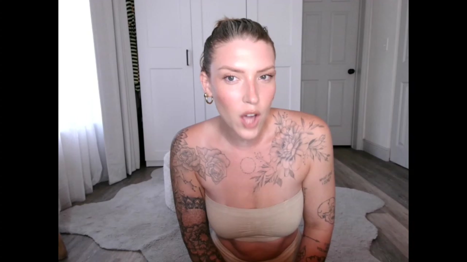 Gallery image thumbnail from Sunnyy_Dazee's myfreecams stream on, 06/01/2023, 23:19 image 3 of 20