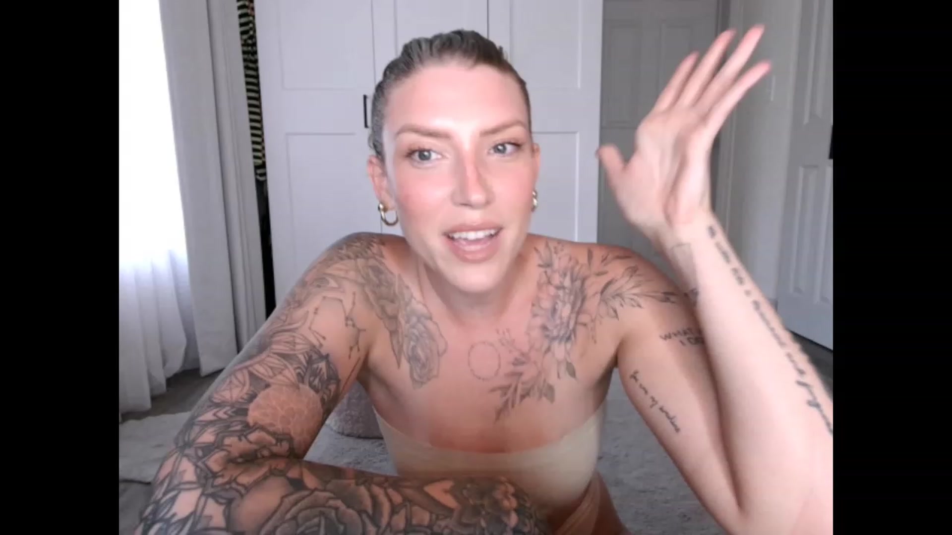 Gallery image thumbnail from Sunnyy_Dazee's myfreecams stream on, 06/01/2023, 23:19 image 12 of 20