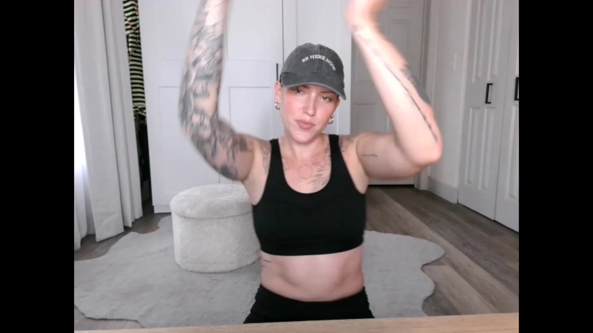 Gallery image thumbnail from Sunnyy_Dazee's myfreecams stream on, 06/02/2023, 21:22 image 16 of 20