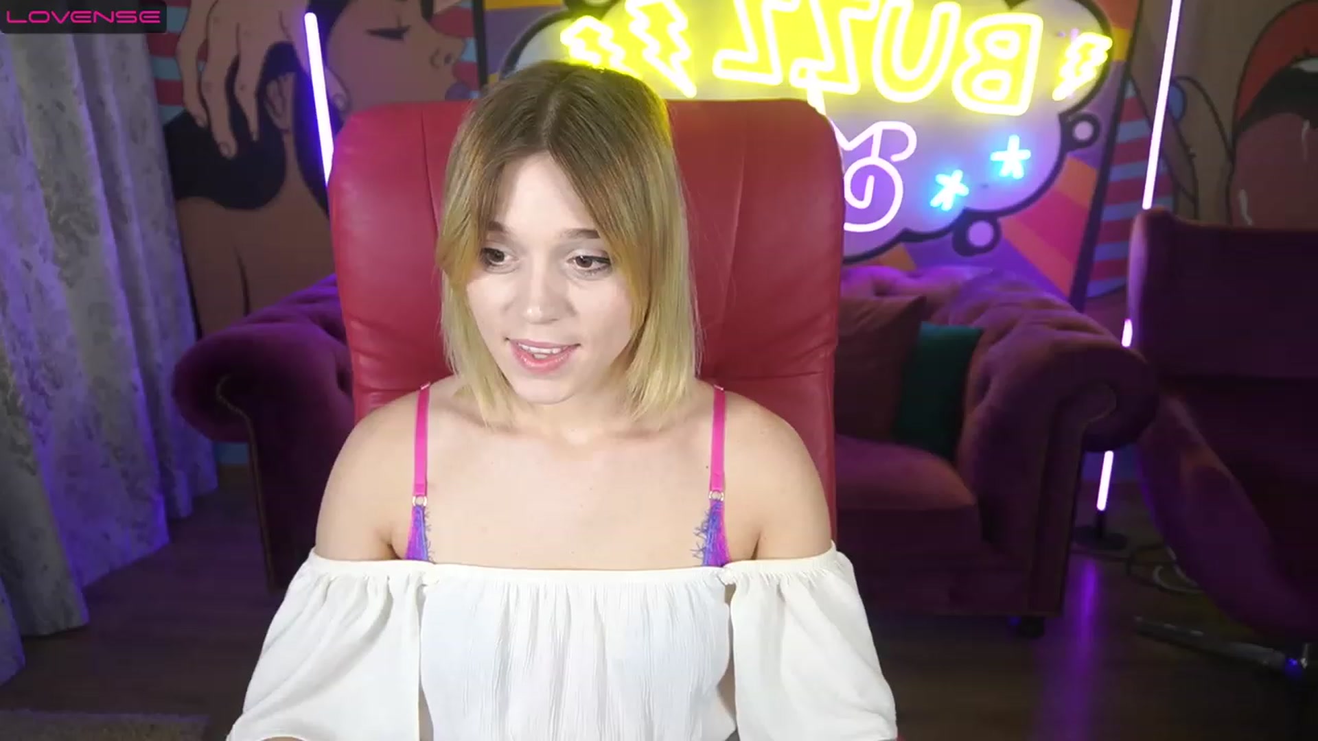 Gallery image thumbnail from SunnyyyLana's myfreecams stream on, 06/26/2023, 08:11 image 14 of 20