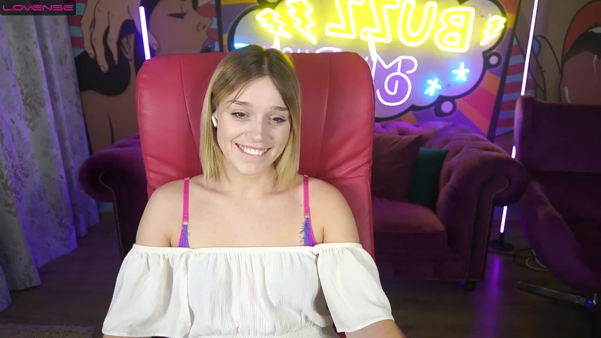 Gallery image thumbnail from SunnyyyLana's myfreecams stream on, 06/26/2023, 09:50 image 11 of 20