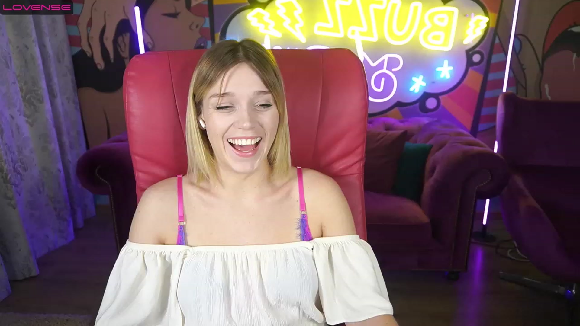 Gallery image thumbnail from SunnyyyLana's myfreecams stream on, 06/26/2023, 09:50 image 9 of 20