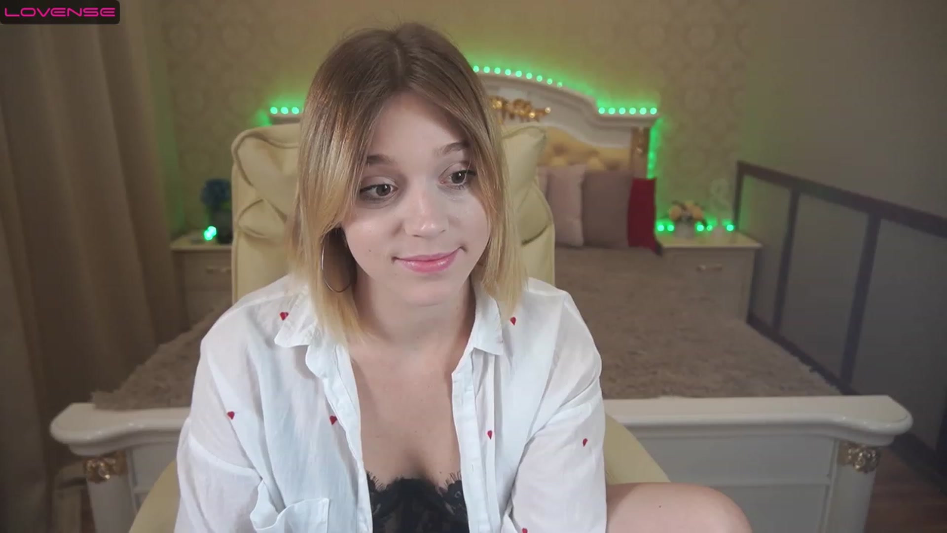 Gallery image thumbnail from SunnyyyLana's myfreecams stream on, 07/01/2023, 10:52 image 5 of 20