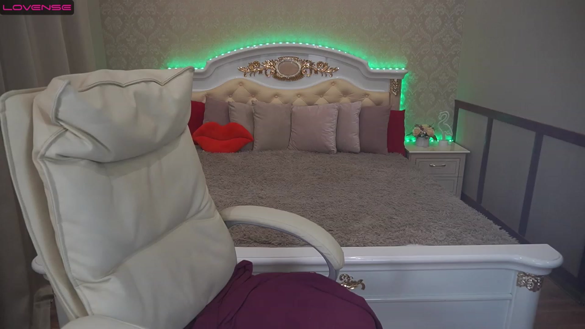Gallery image thumbnail from SunnyyyLana's myfreecams stream on, 07/01/2023, 10:52 image 13 of 20