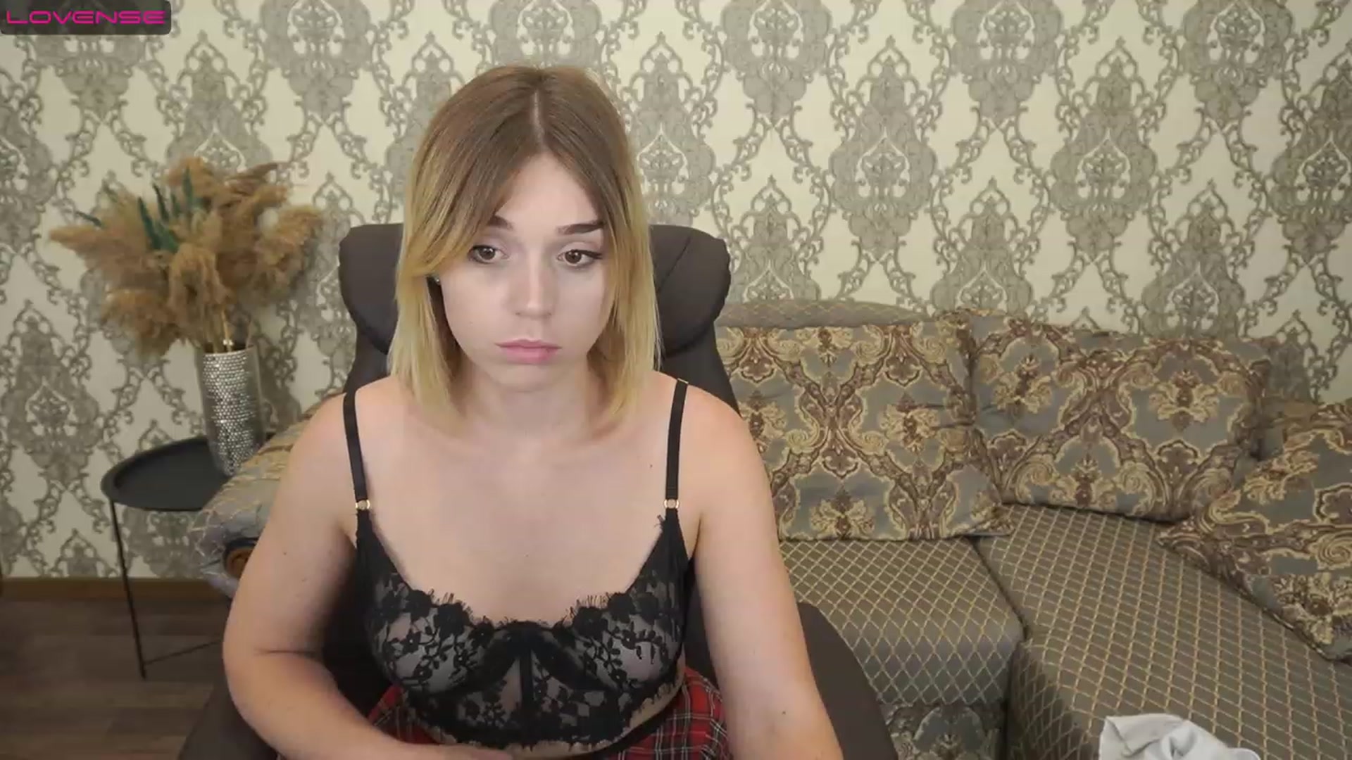 Gallery image thumbnail from SunnyyyLana's myfreecams stream on, 07/05/2023, 11:45 image 12 of 20