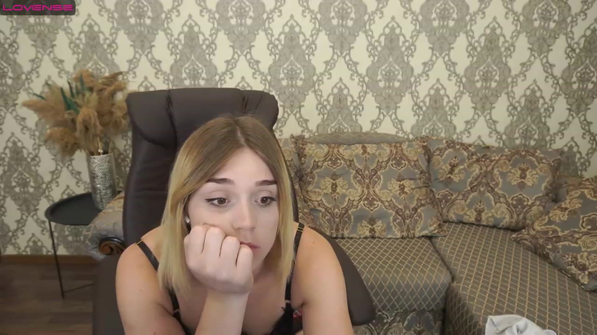 Gallery image thumbnail from SunnyyyLana's myfreecams stream on, 07/05/2023, 11:45 image 14 of 20