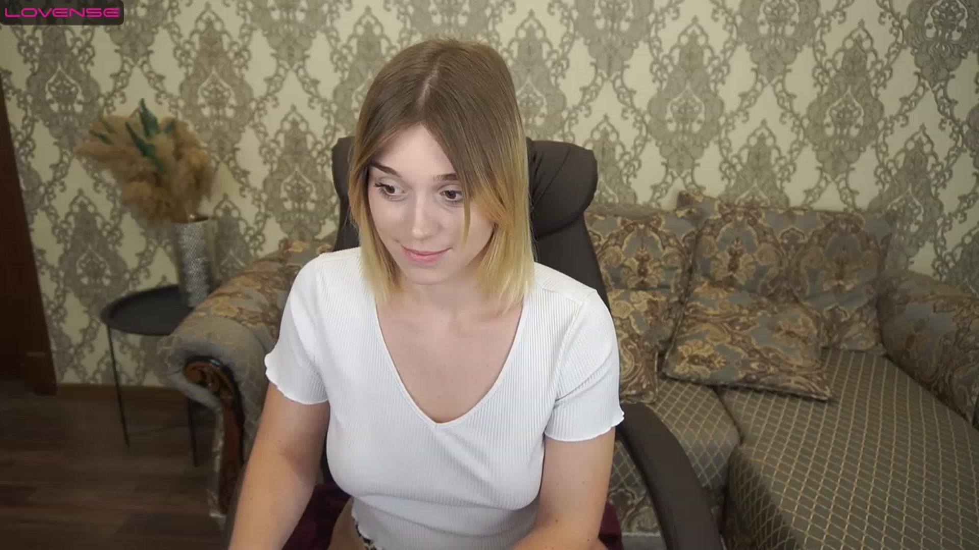 Gallery image thumbnail from SunnyyyLana's myfreecams stream on, 07/22/2023, 11:36 image 11 of 20