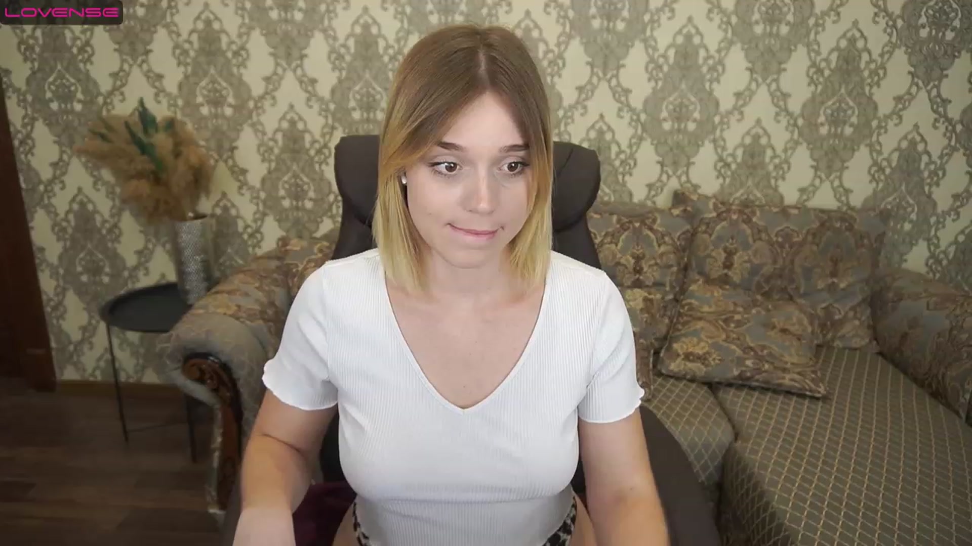 Gallery image thumbnail from SunnyyyLana's myfreecams stream on, 07/22/2023, 11:36 image 13 of 20
