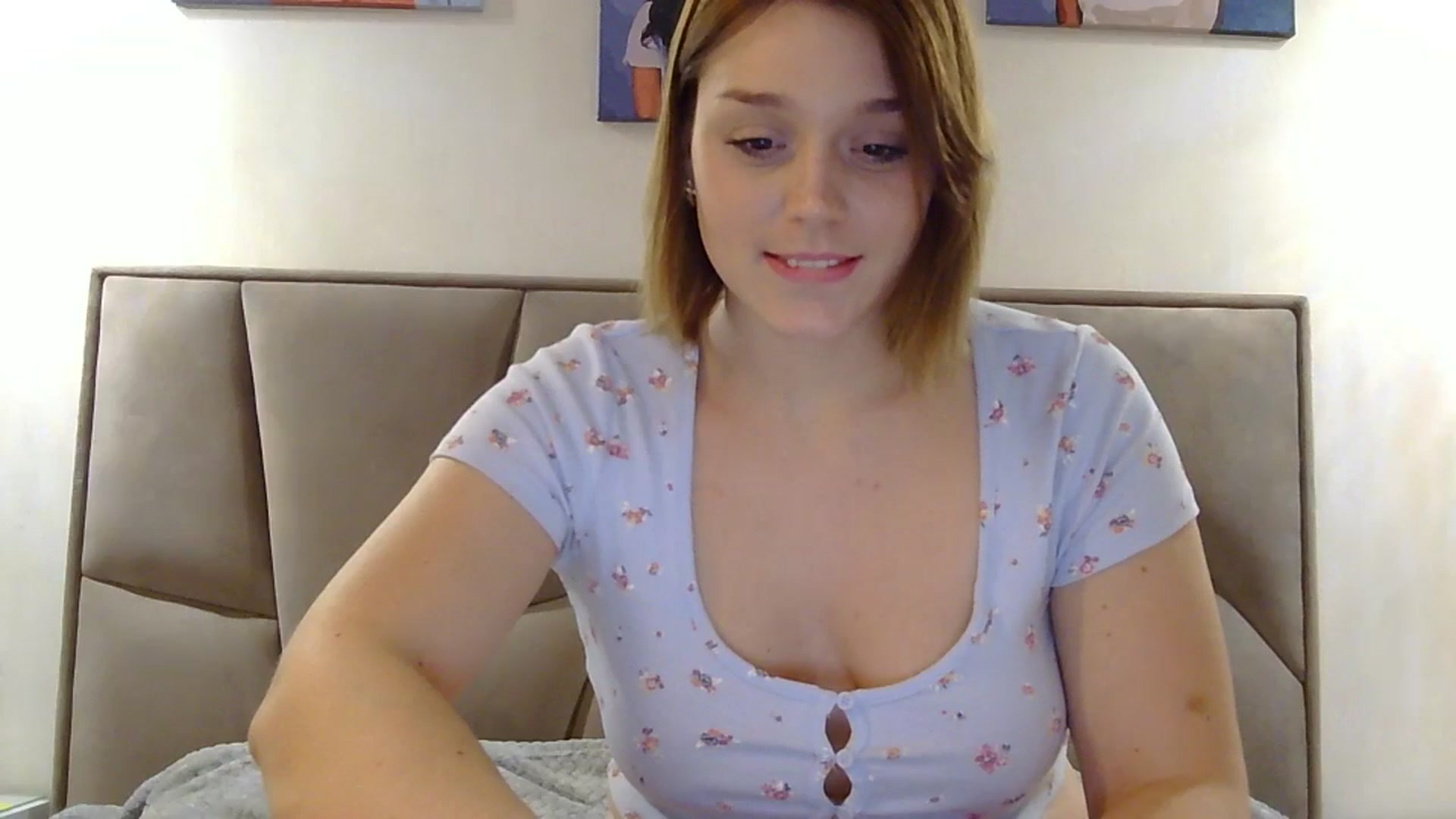 Gallery image thumbnail from SunnyyyLana's myfreecams stream on, 01/23/2024, 21:19 image 11 of 20