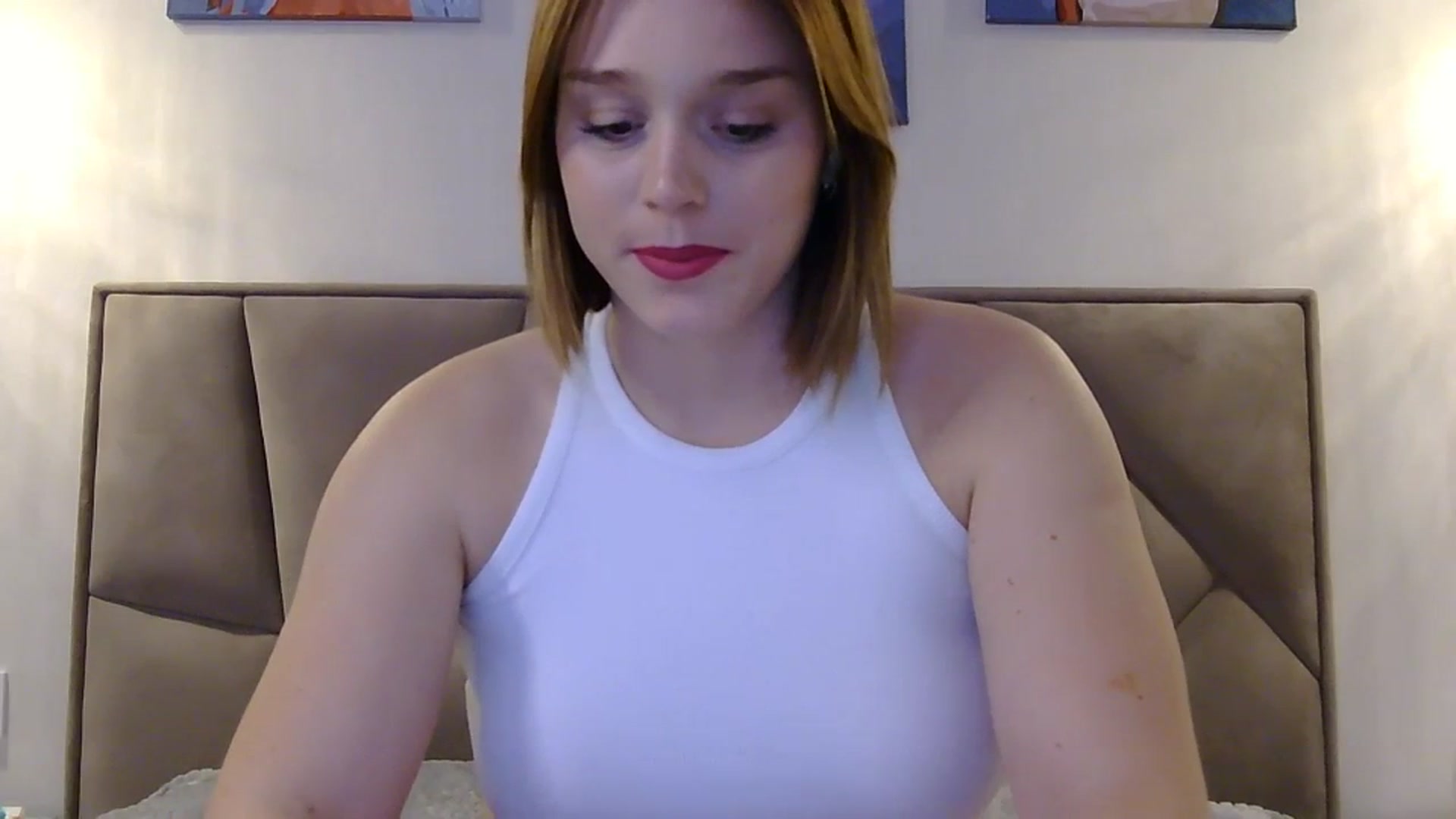 Gallery image thumbnail from SunnyyyLana's myfreecams stream on, 01/29/2024, 20:06 image 14 of 20