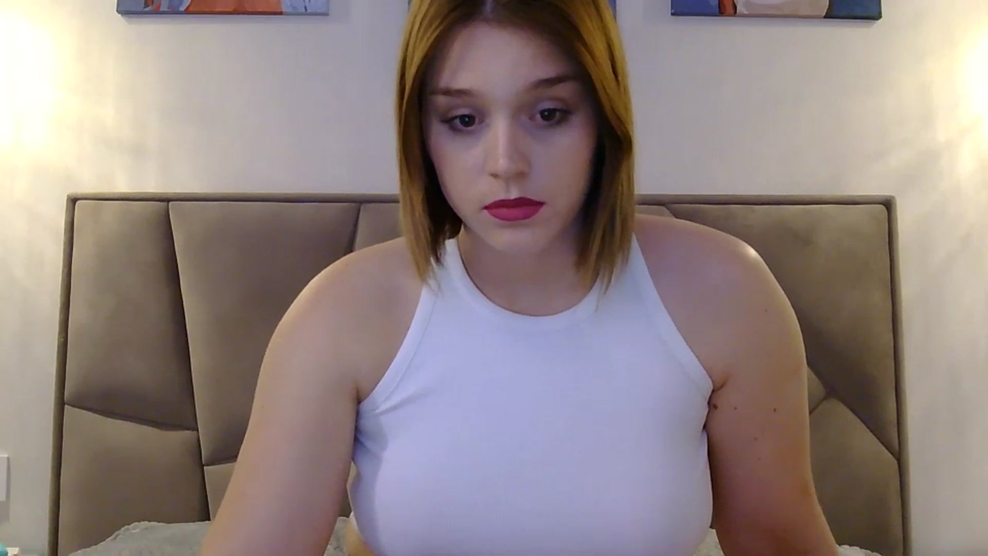 Gallery image thumbnail from SunnyyyLana's myfreecams stream on, 01/29/2024, 20:06 image 2 of 20