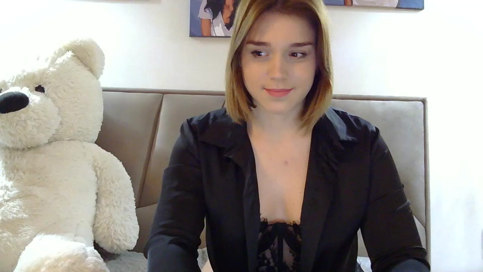 Gallery image thumbnail from SunnyyyLana's myfreecams stream on, 02/09/2024, 18:13 image 20 of 20