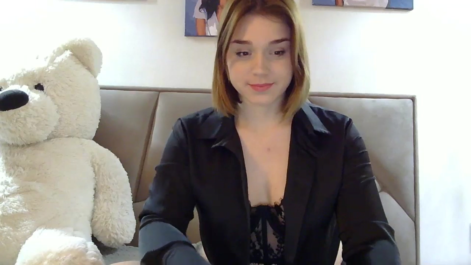 Gallery image thumbnail from SunnyyyLana's myfreecams stream on, 02/09/2024, 18:13 image 6 of 20