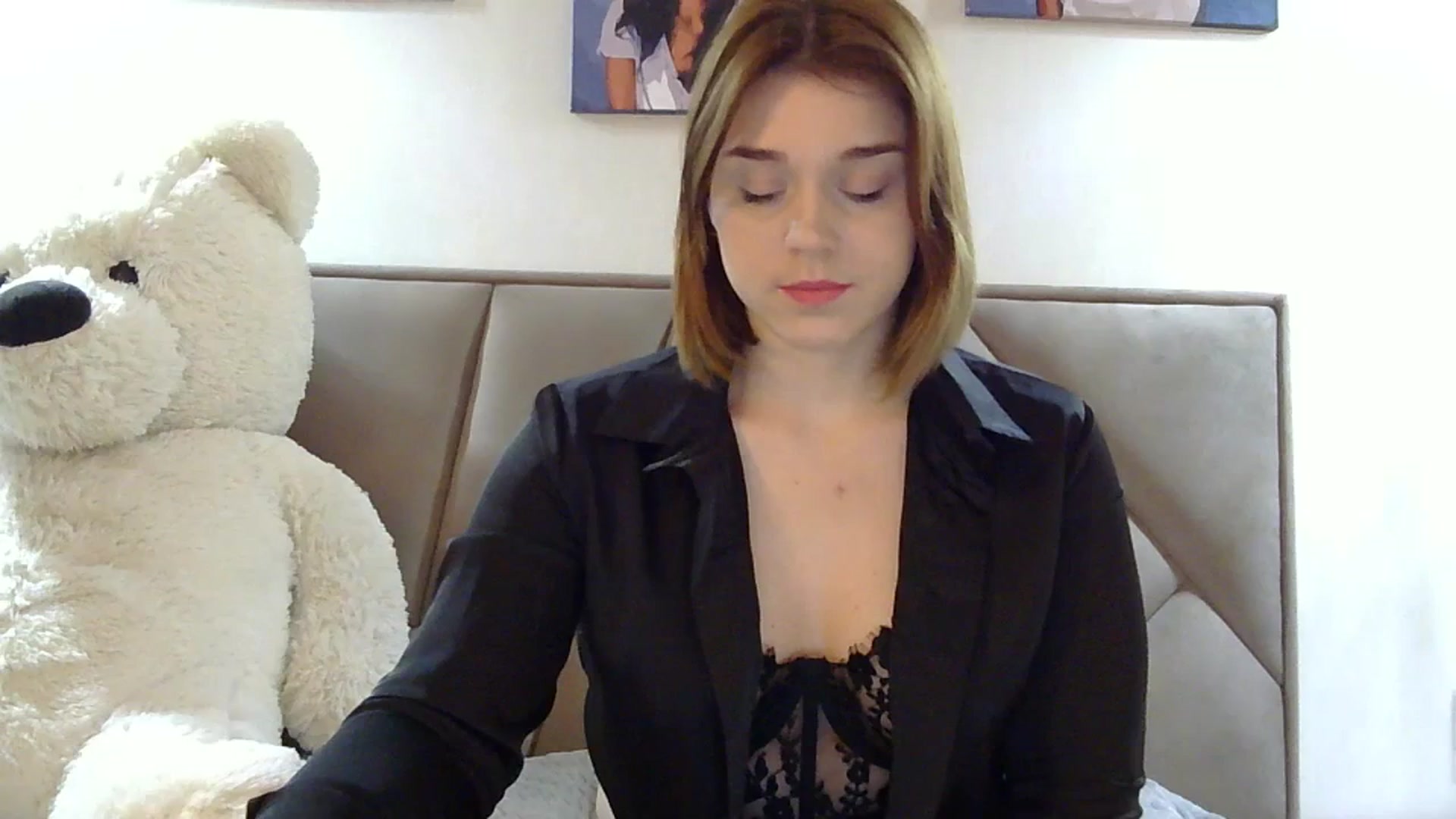 Gallery image thumbnail from SunnyyyLana's myfreecams stream on, 02/09/2024, 18:13 image 1 of 20