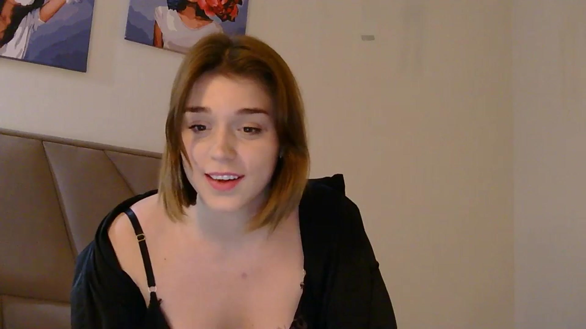 Gallery image thumbnail from SunnyyyLana's myfreecams stream on, 02/09/2024, 18:48 image 3 of 20