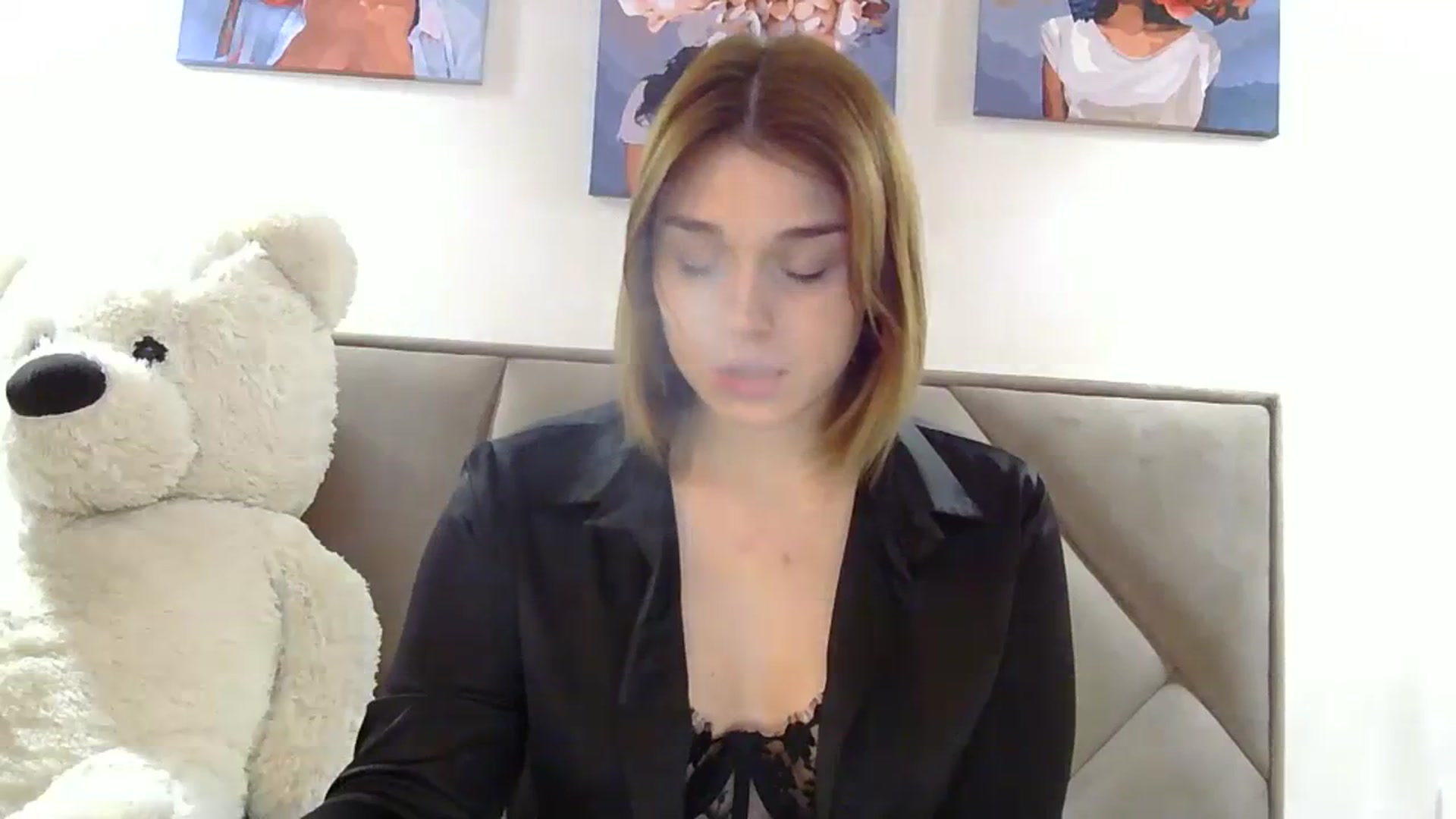 Gallery image thumbnail from SunnyyyLana's myfreecams stream on, 02/09/2024, 21:52 image 17 of 20