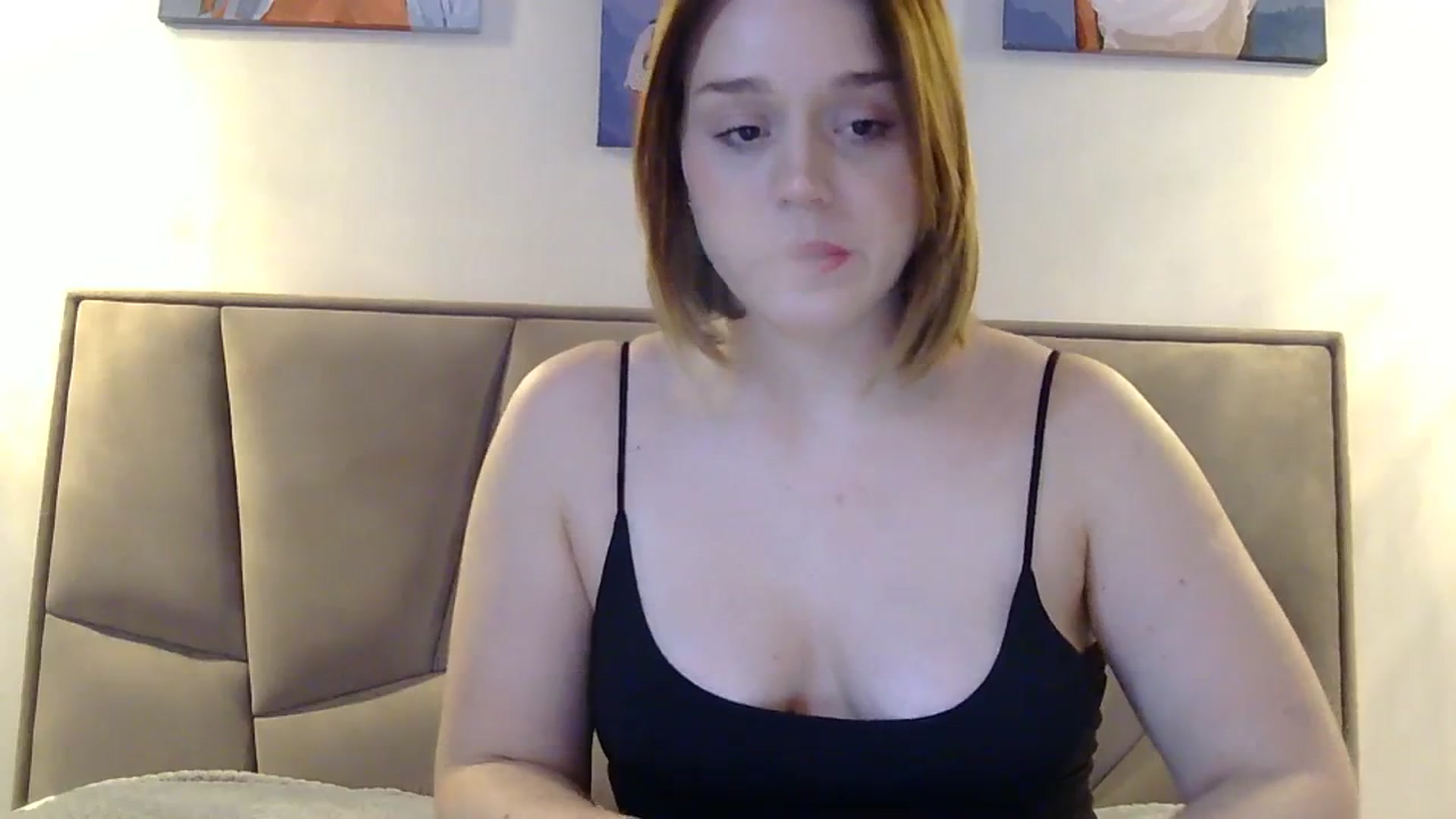 Gallery image thumbnail from SunnyyyLana's myfreecams stream on, 02/23/2024, 23:22 image 19 of 20