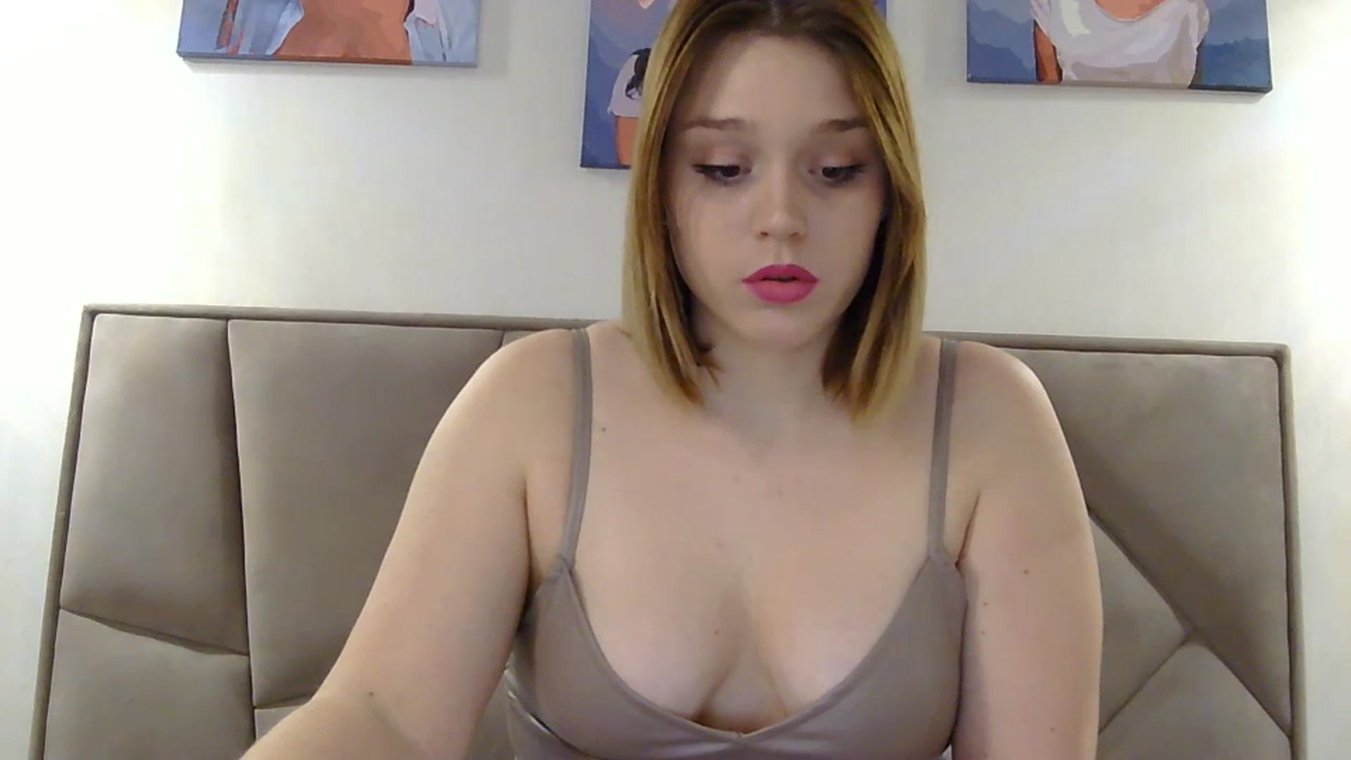 Gallery image thumbnail from SunnyyyLana's myfreecams stream on, 03/29/2024, 15:48 image 7 of 20
