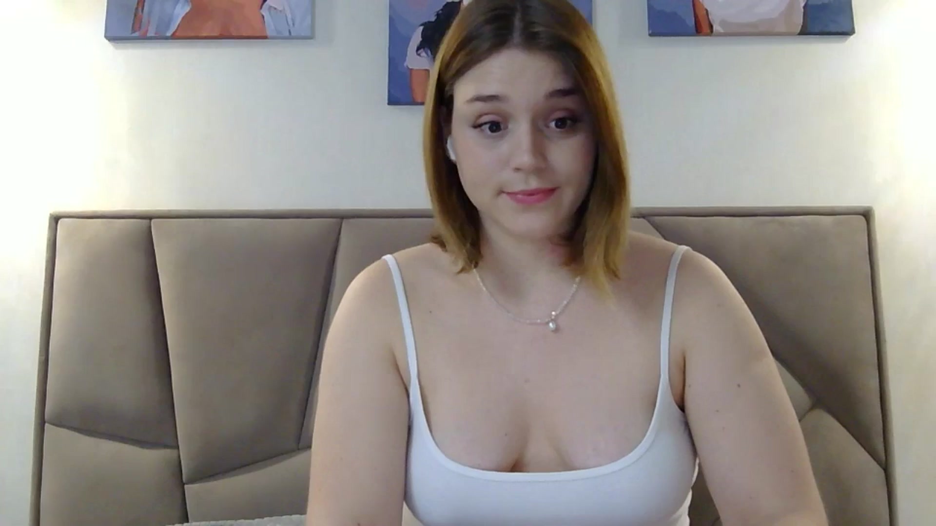 Gallery image thumbnail from SunnyyyLana's myfreecams stream on, 04/29/2024, 14:17 image 10 of 20