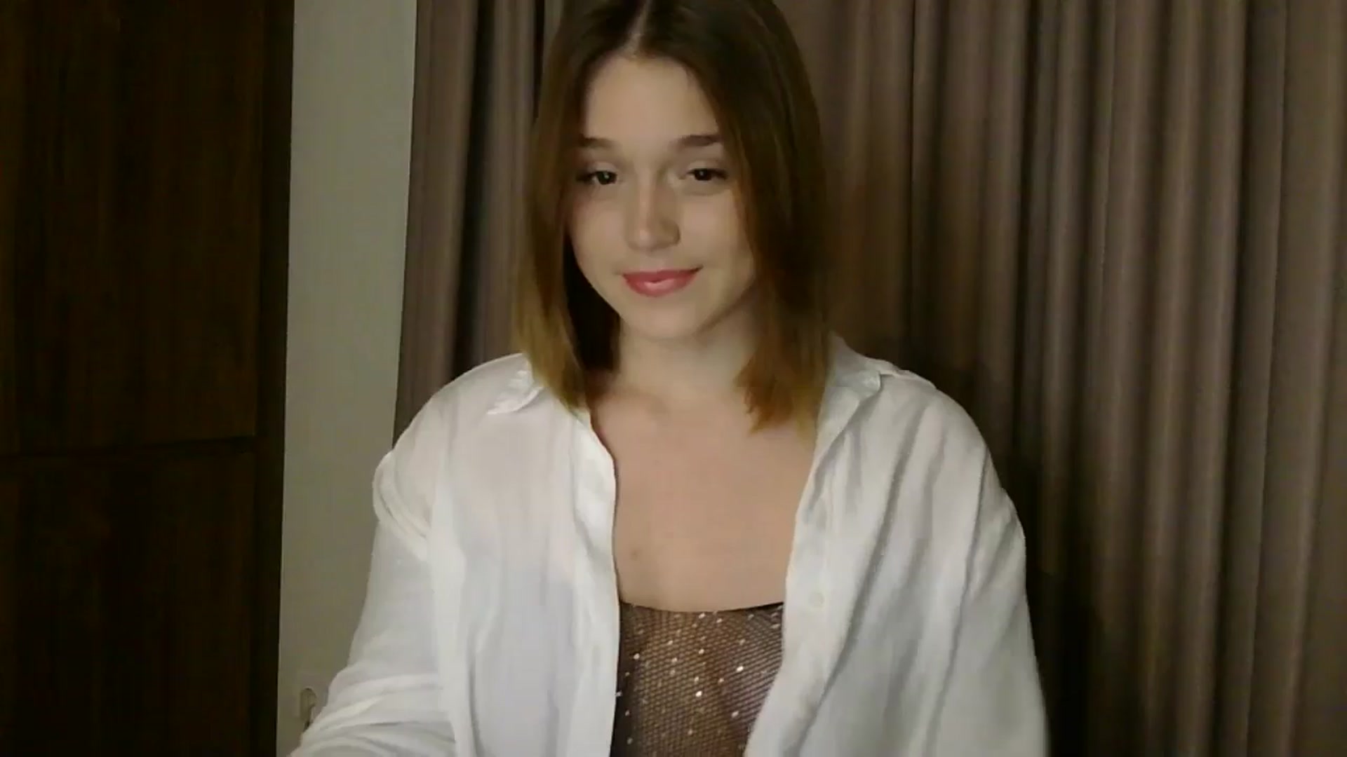 Gallery image thumbnail from SunnyyyLana's myfreecams stream on, 05/04/2024, 17:20 image 19 of 20