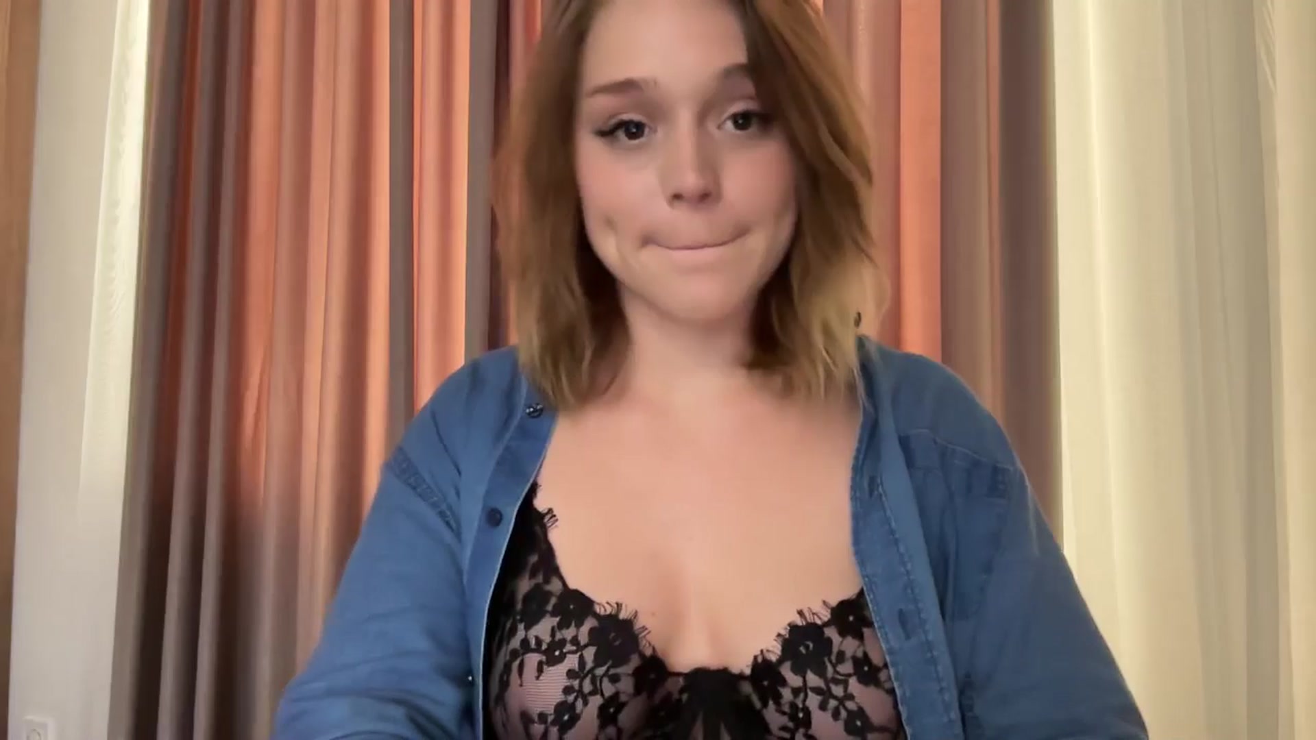 Gallery image thumbnail from SunnyyyLana's myfreecams stream on, 06/08/2024, 11:23 image 20 of 20