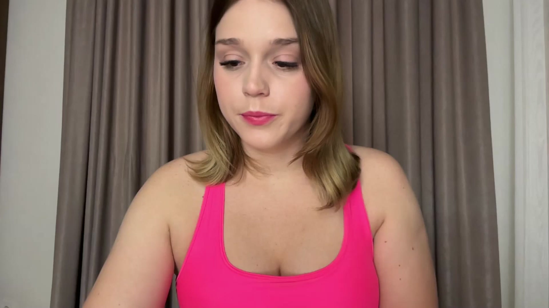 Gallery image thumbnail from SunnyyyLana's myfreecams stream on, 08/20/2024, 16:23 image 9 of 20
