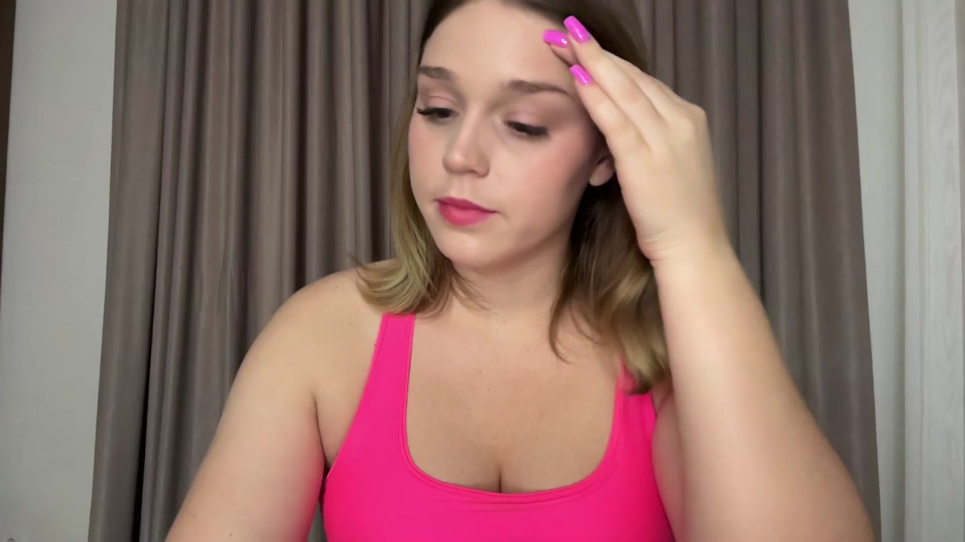 Gallery image thumbnail from SunnyyyLana's myfreecams stream on, 08/20/2024, 16:23 image 10 of 20