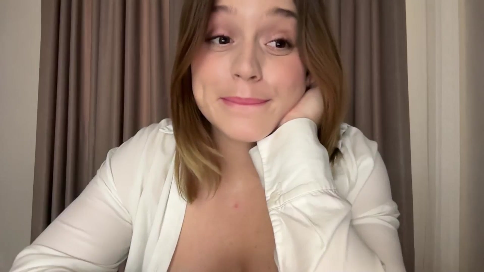 Gallery image thumbnail from SunnyyyLana's myfreecams stream on, 09/03/2024, 14:40 image 16 of 20
