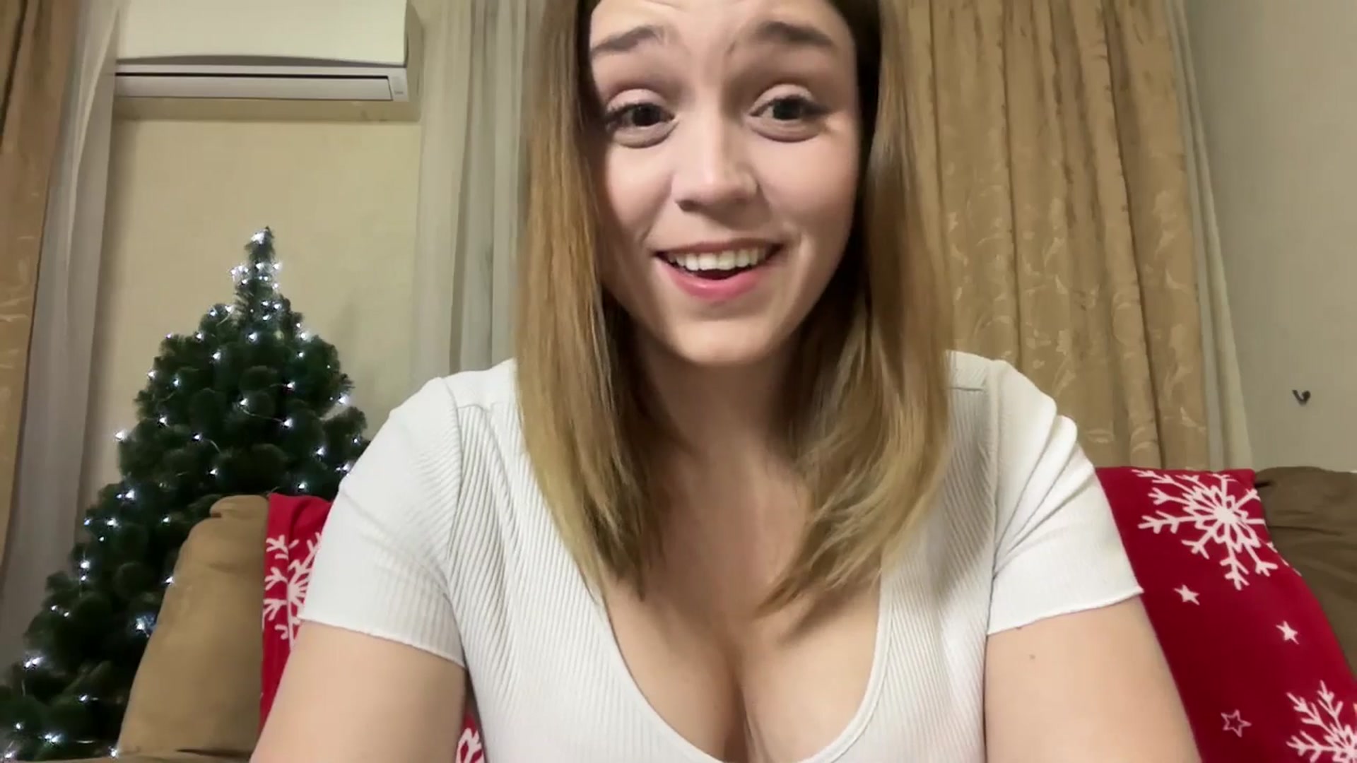 Gallery image thumbnail from SunnyyyLana's myfreecams stream on, 12/26/2024, 16:21 image 14 of 20
