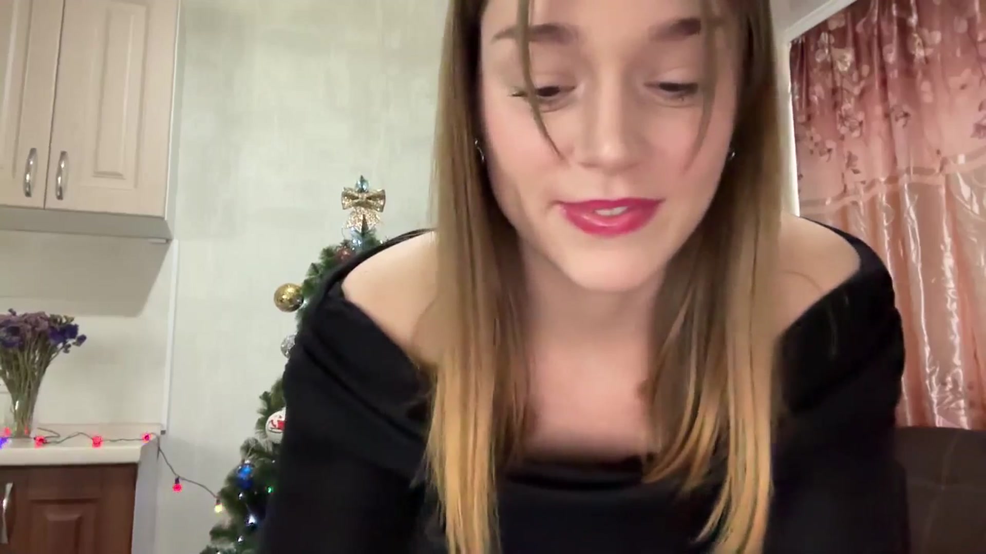 Gallery image thumbnail from SunnyyyLana's myfreecams stream on, 12/24/2025, 13:11 image 13 of 20