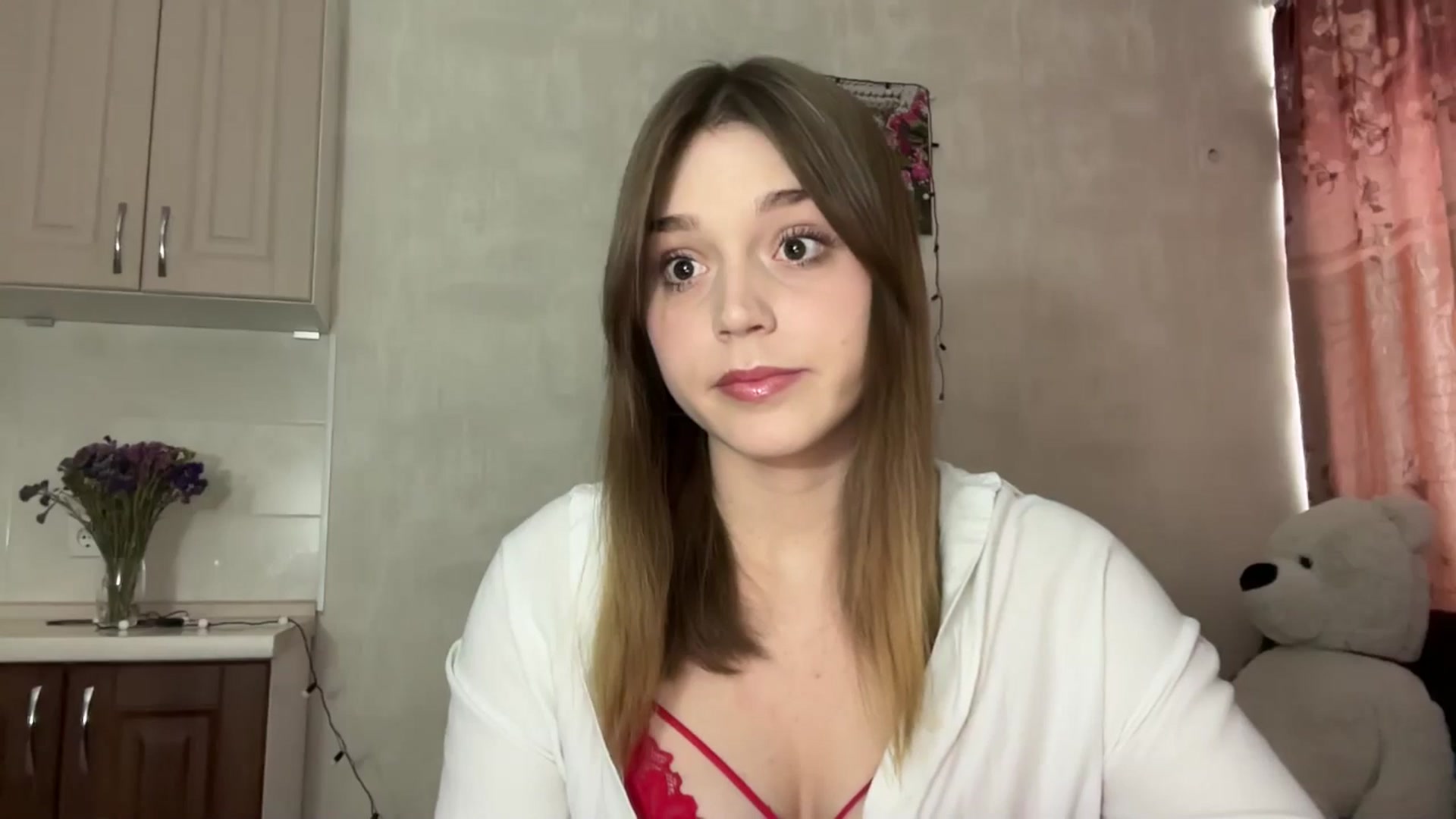 Gallery image thumbnail from SunnyyyLana's myfreecams stream on, 01/21/2026, 13:31 image 15 of 20