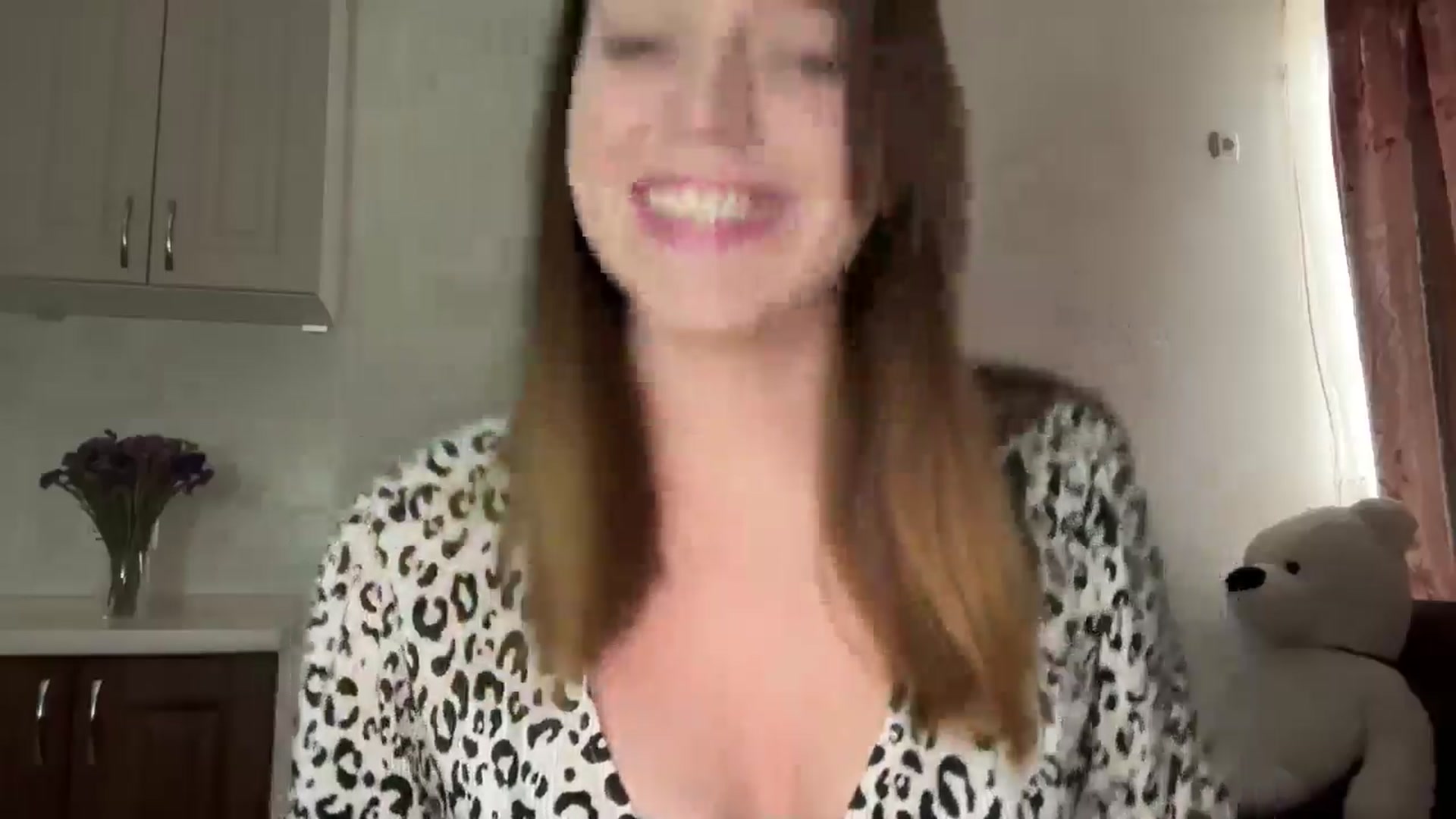 Gallery image thumbnail from SunnyyyLana's myfreecams stream on, 03/05/2026, 16:00 image 12 of 20