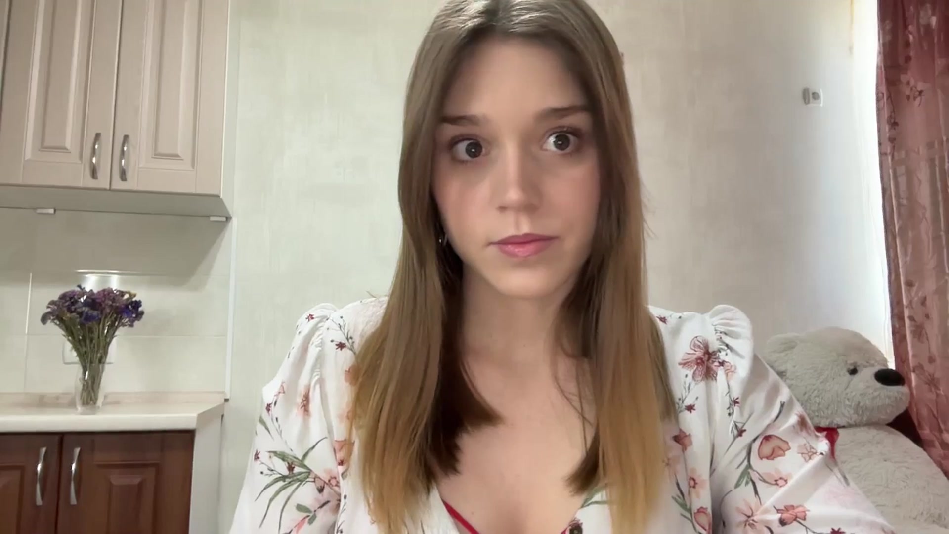 Gallery image thumbnail from SunnyyyLana's myfreecams stream on, 03/26/2026, 12:18 image 5 of 20