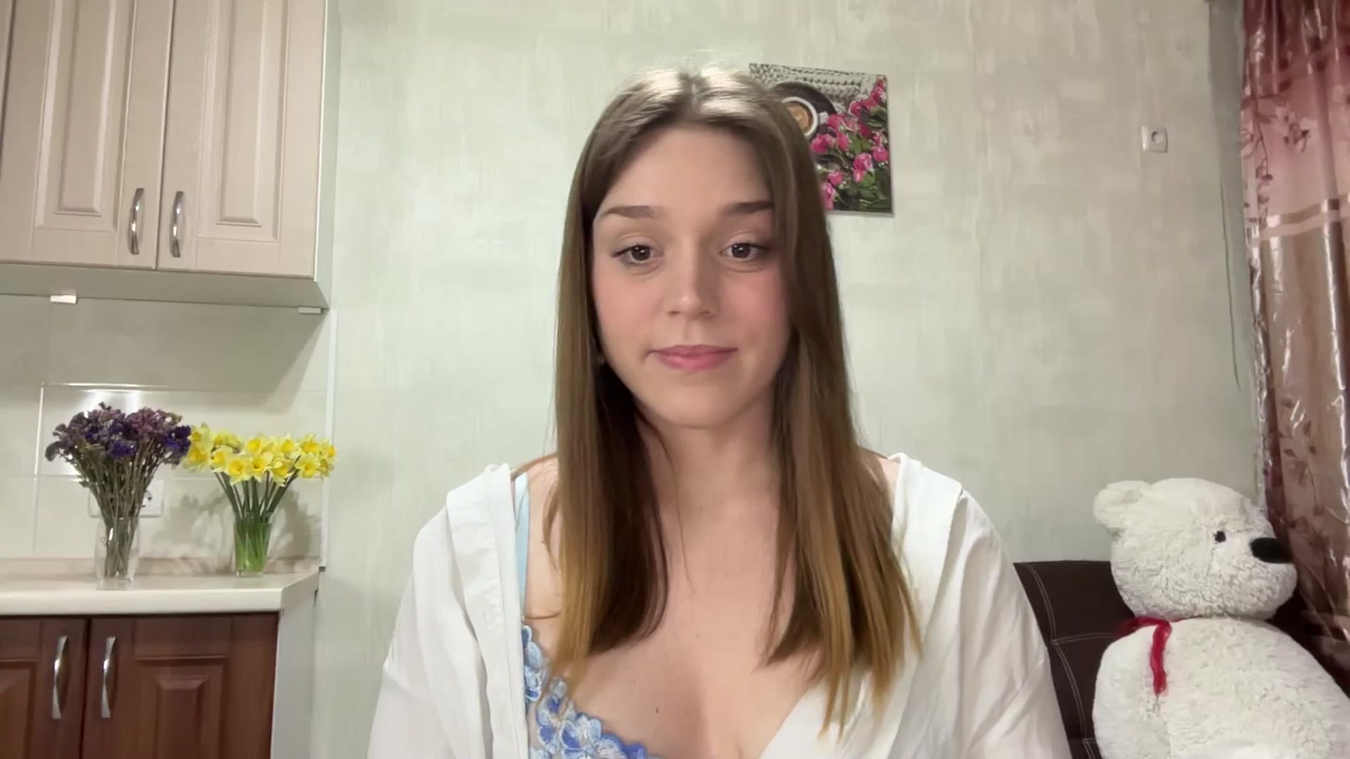 Gallery image thumbnail from SunnyyyLana's myfreecams stream on, 03/29/2026, 17:40 image 12 of 20