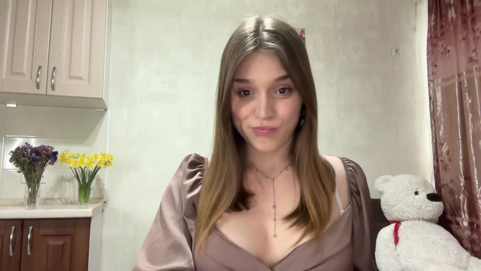 Gallery image thumbnail from SunnyyyLana's myfreecams stream on, 03/31/2026, 15:33 image 15 of 20