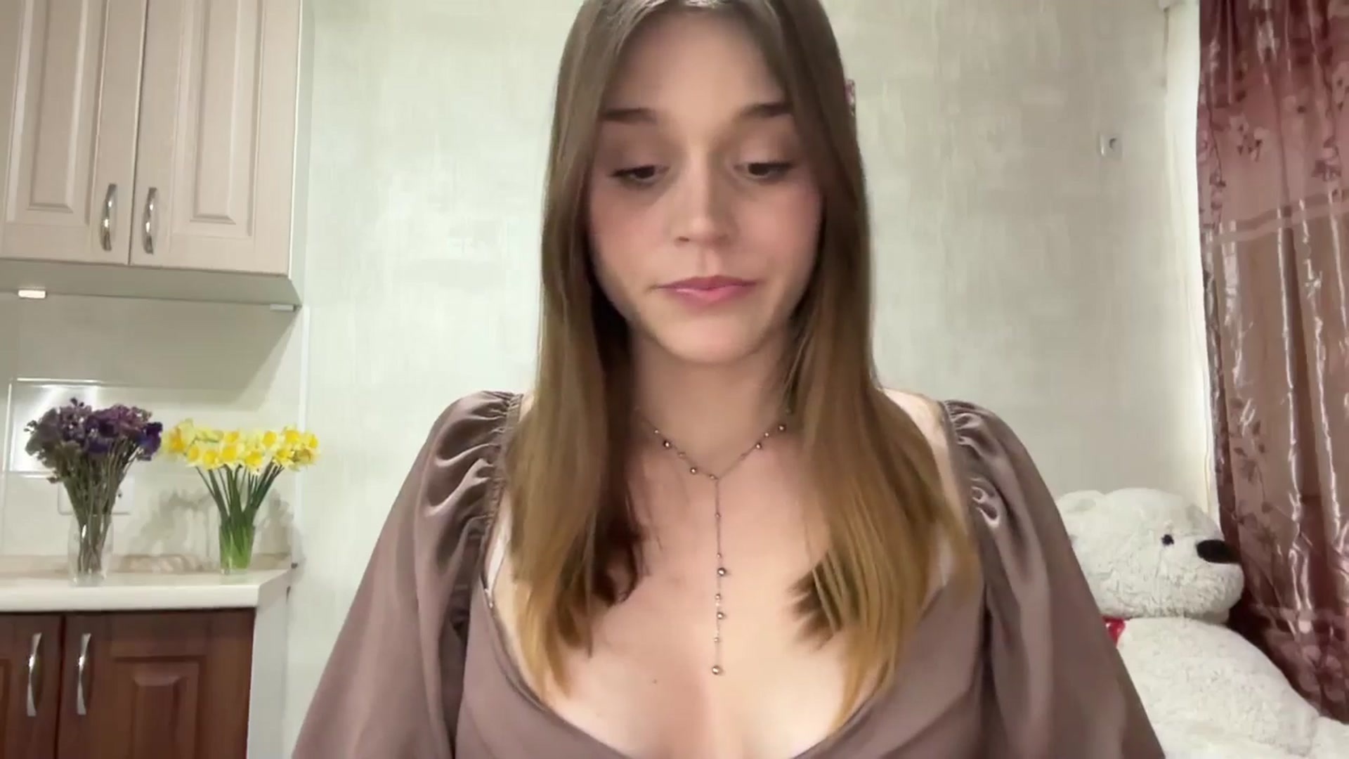 Gallery image thumbnail from SunnyyyLana's myfreecams stream on, 03/31/2026, 15:33 image 3 of 20