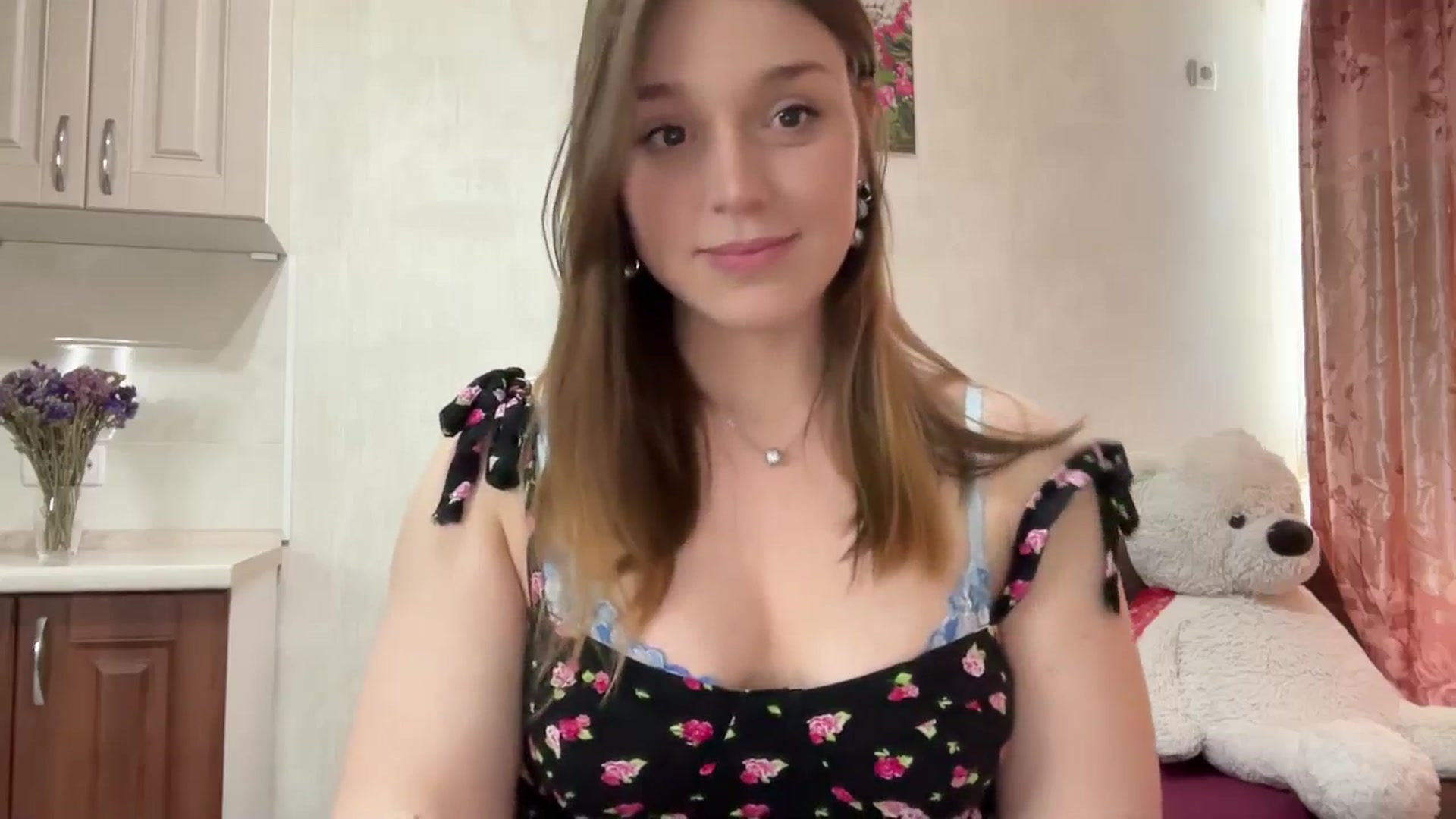 Gallery image thumbnail from SunnyyyLana's myfreecams stream on, 04/06/2026, 13:40 image 19 of 20