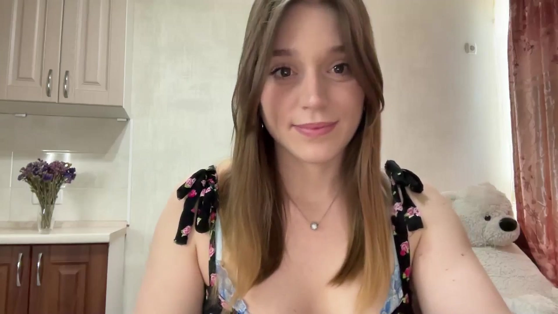 Gallery image thumbnail from SunnyyyLana's myfreecams stream on, 04/06/2026, 13:40 image 10 of 20