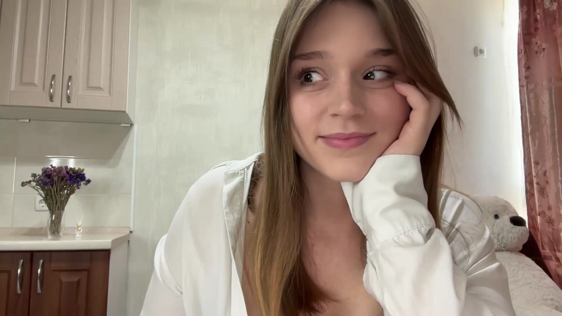 Gallery image thumbnail from SunnyyyLana's myfreecams stream on, 04/15/2026, 12:06 image 7 of 20