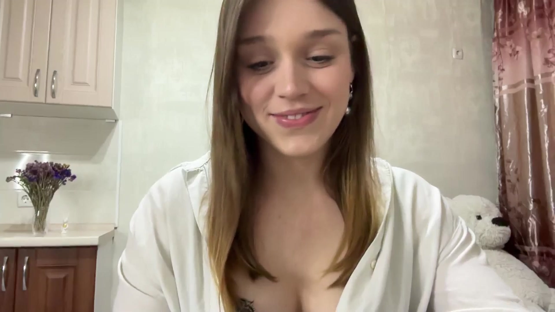 Gallery image thumbnail from SunnyyyLana's myfreecams stream on, 04/23/2026, 20:23 image 13 of 20