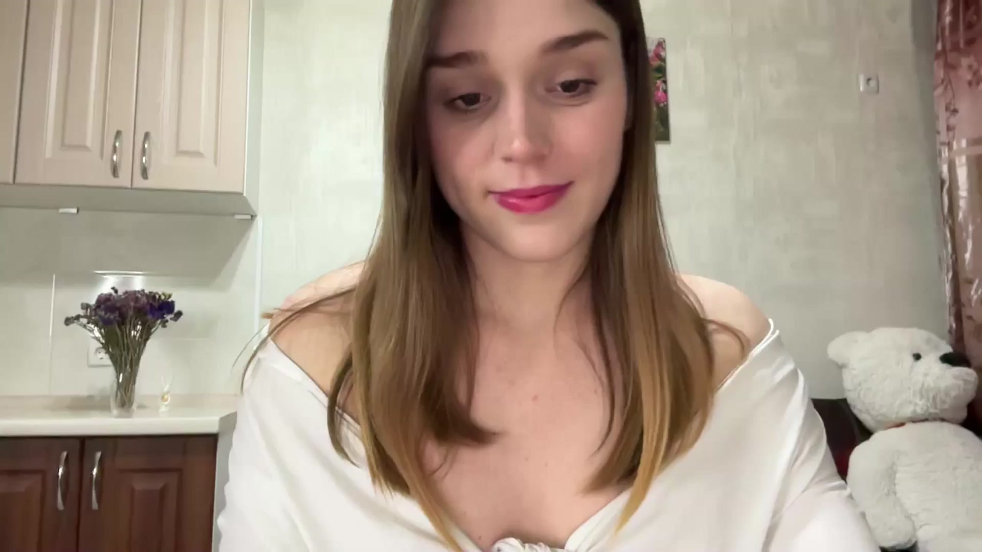 Gallery image thumbnail from SunnyyyLana's myfreecams stream on, 05/03/2026, 19:25 image 11 of 20