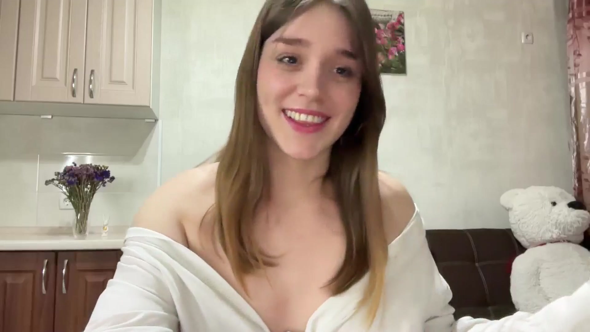 Gallery image thumbnail from SunnyyyLana's myfreecams stream on, 05/03/2026, 19:25 image 19 of 20