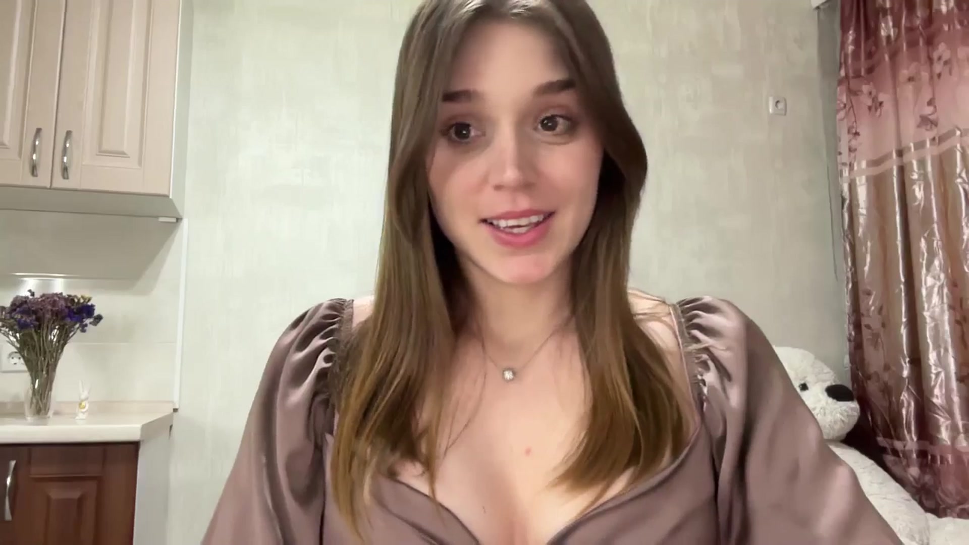 Gallery image thumbnail from SunnyyyLana's myfreecams stream on, 05/09/2026, 20:02 image 17 of 20